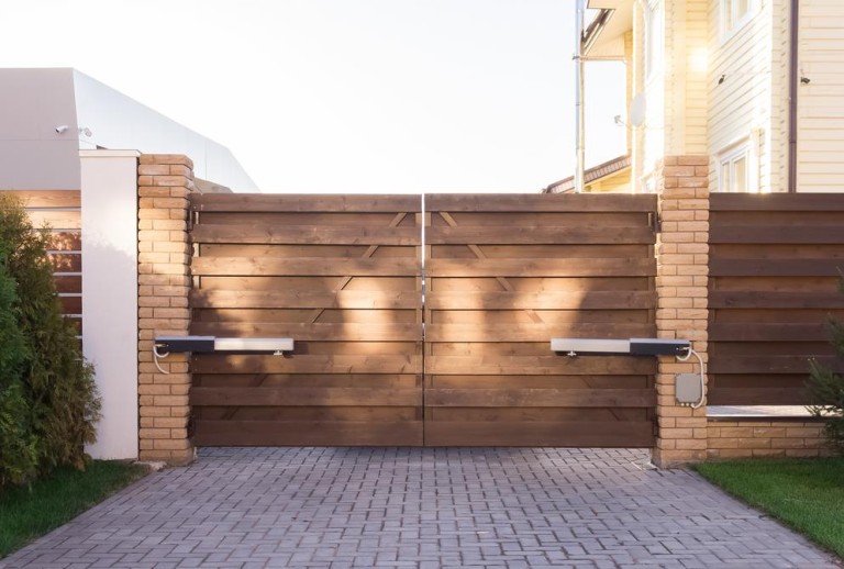 Quels systèmes de motorisation pour votre portail à Beynost ?